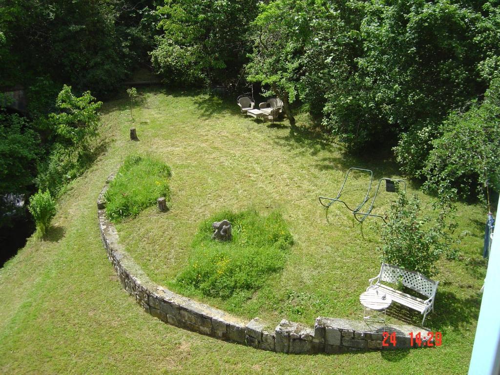 Aux Quatre Saisons Axat Bed and Breakfast Esterno foto