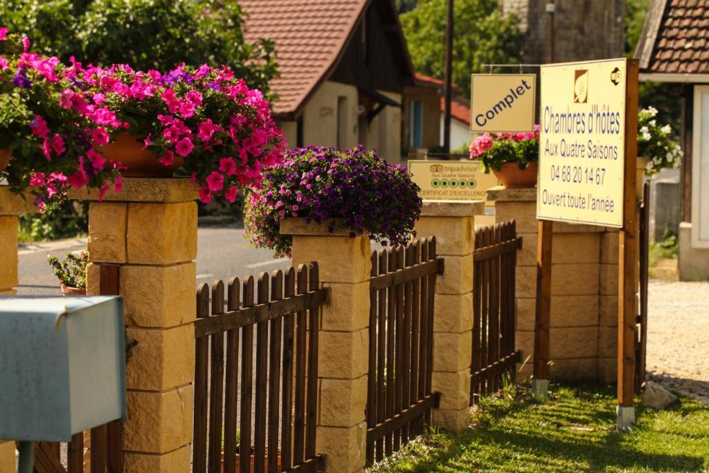 Aux Quatre Saisons Axat Bed and Breakfast Esterno foto