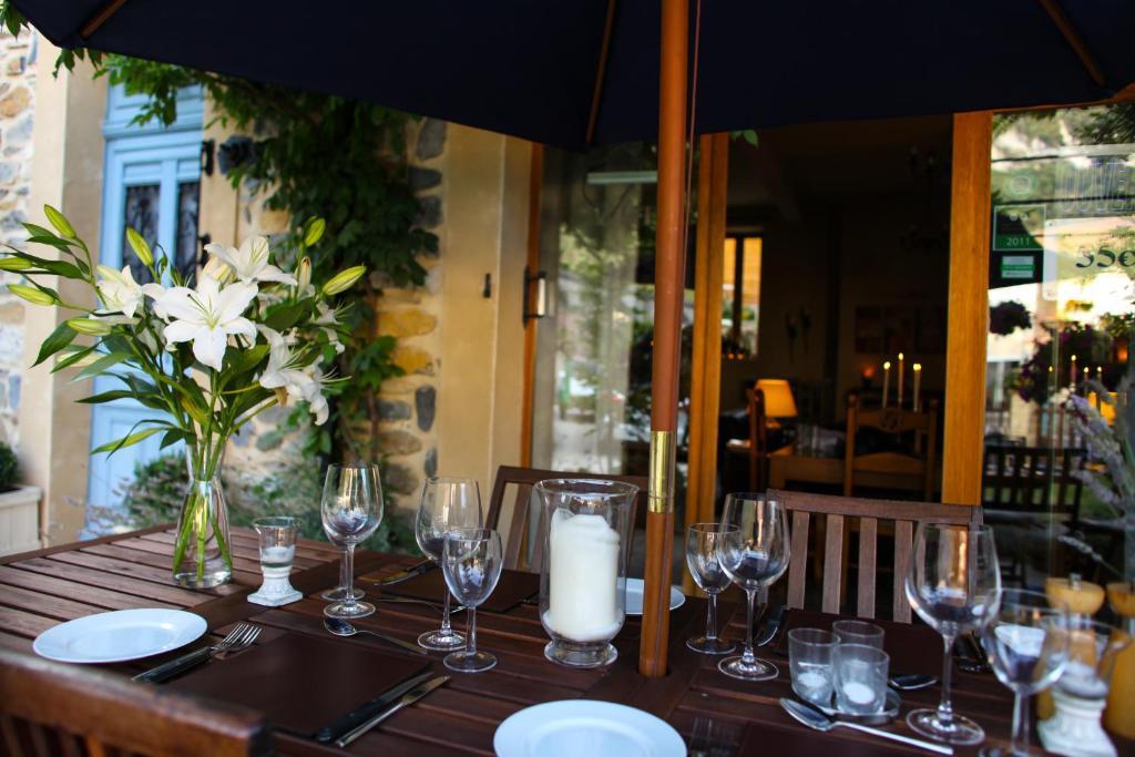 Aux Quatre Saisons Axat Bed and Breakfast Esterno foto