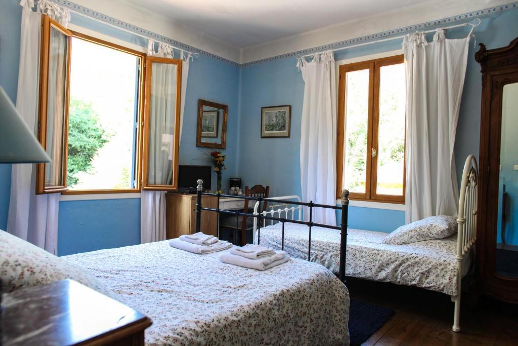 Aux Quatre Saisons Axat Bed and Breakfast Camera foto