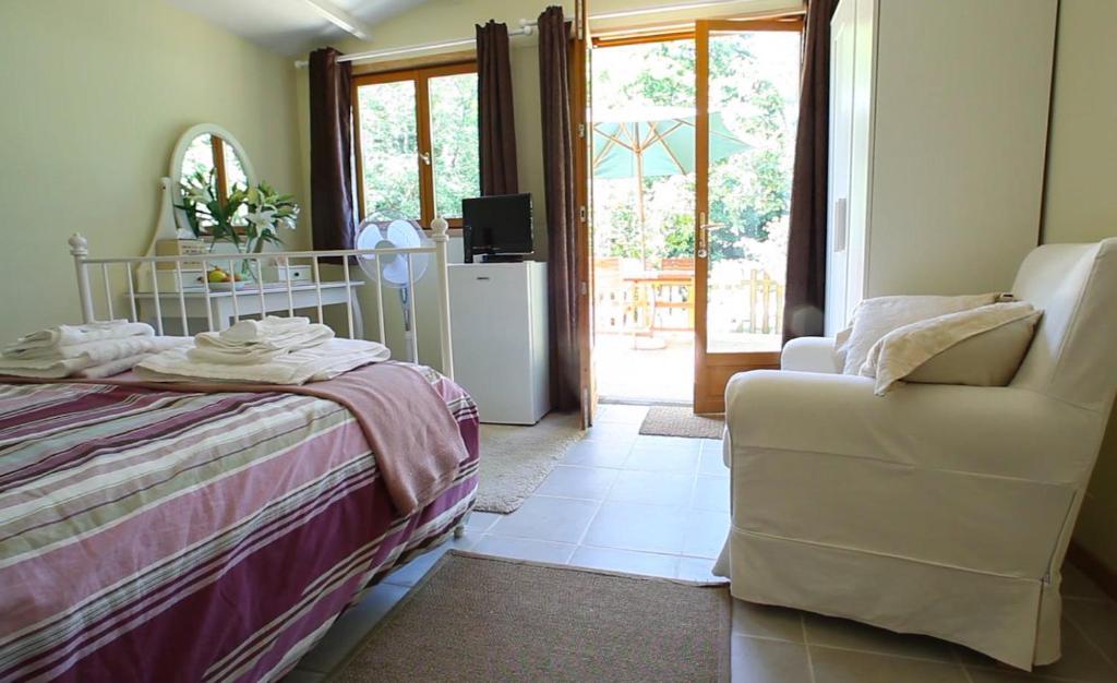 Aux Quatre Saisons Axat Bed and Breakfast Camera foto